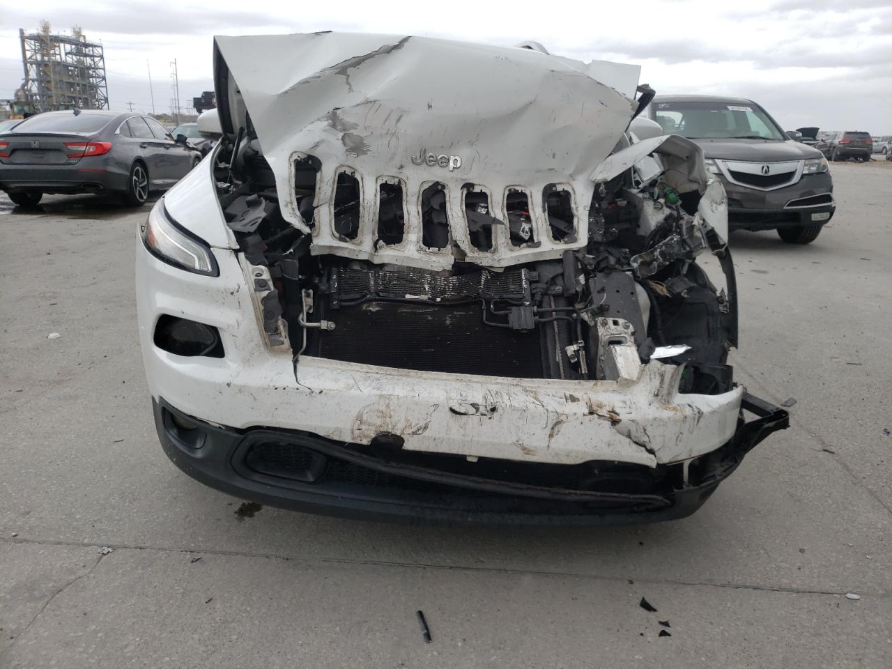 Photo 9 from auction – 2016 JEEP CHEROKEE L with VIN 1C4PJLCB6GW281982