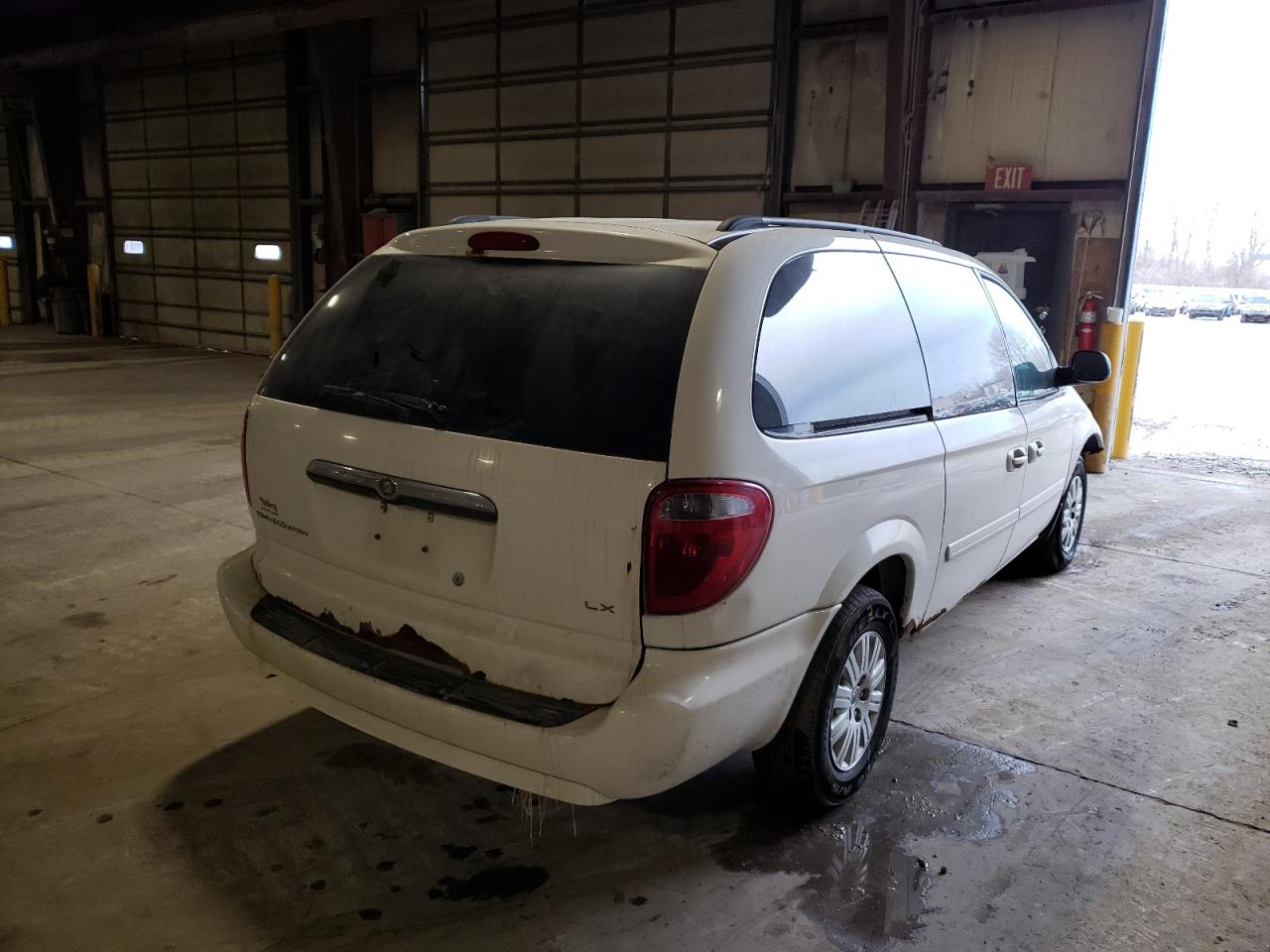 Photo 4 from auction – 2007 CHRYSLER TOWN & COU with VIN 2A4GP44R87R353347