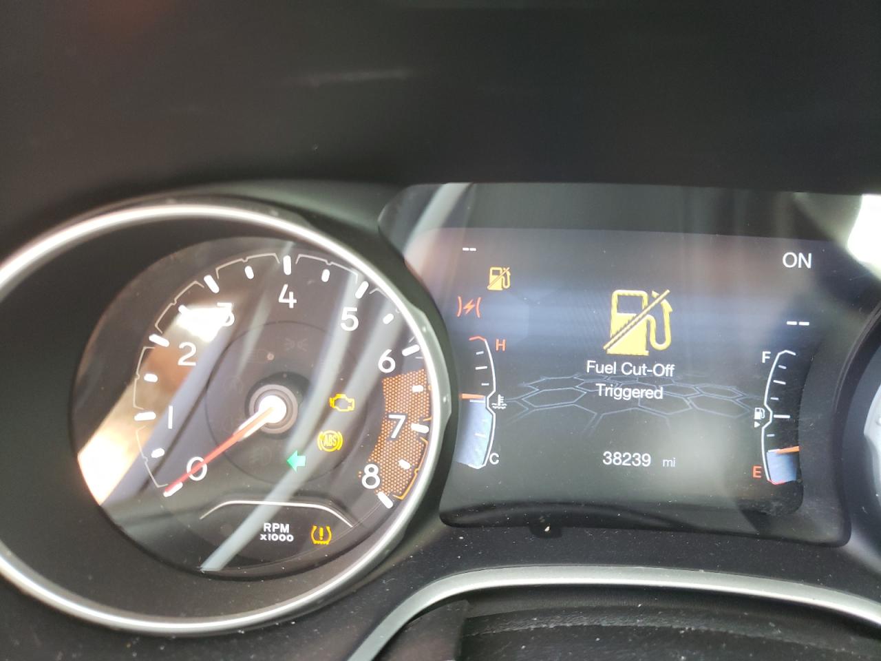 Photo 8 from auction – 2018 JEEP COMPASS LA with VIN 3C4NJCBBXJT165500