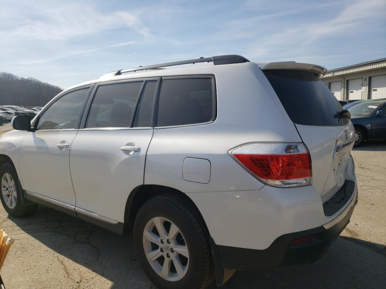Photo 3 from auction – 2012 TOYOTA HIGHLANDER with VIN 5TDZK3EH9CS073855