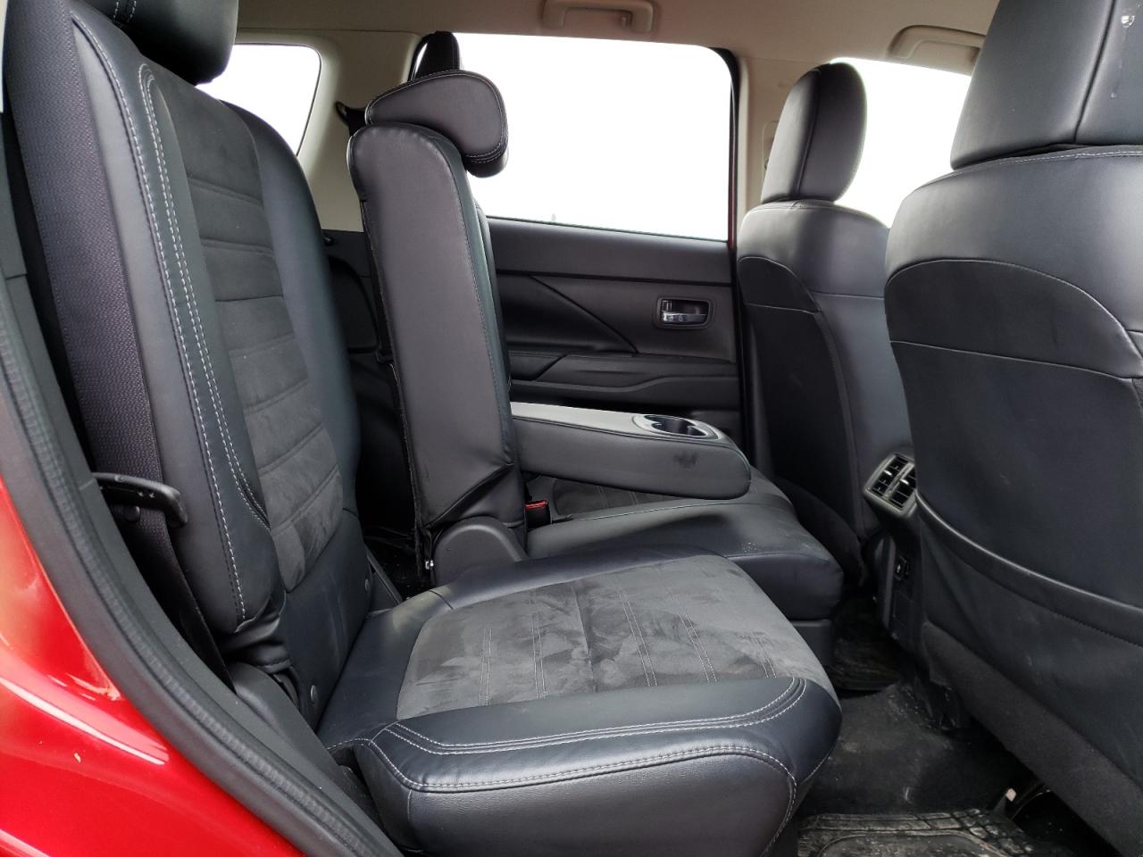 Photo 6 from auction – 2019 MITSUBISHI OUTLANDER with VIN JA4AD3A31KZ045122