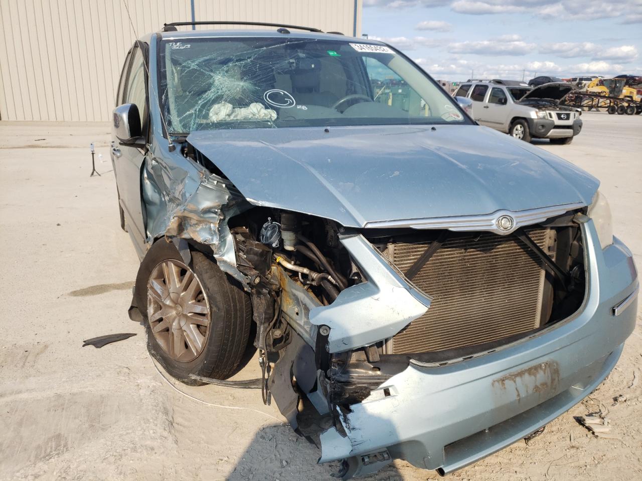 Photo 9 from auction – 2009 CHRYSLER TOWN & COU with VIN 2A8HR64X39R657633