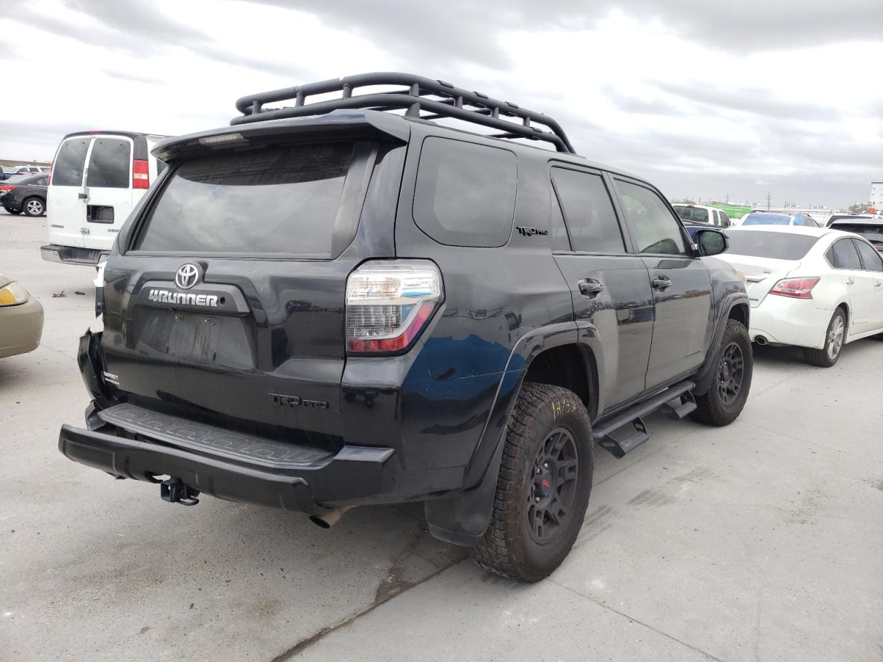 Photo 4 from auction – 2019 TOYOTA 4 RUNNER with VIN JTEBU5JR1K5667829