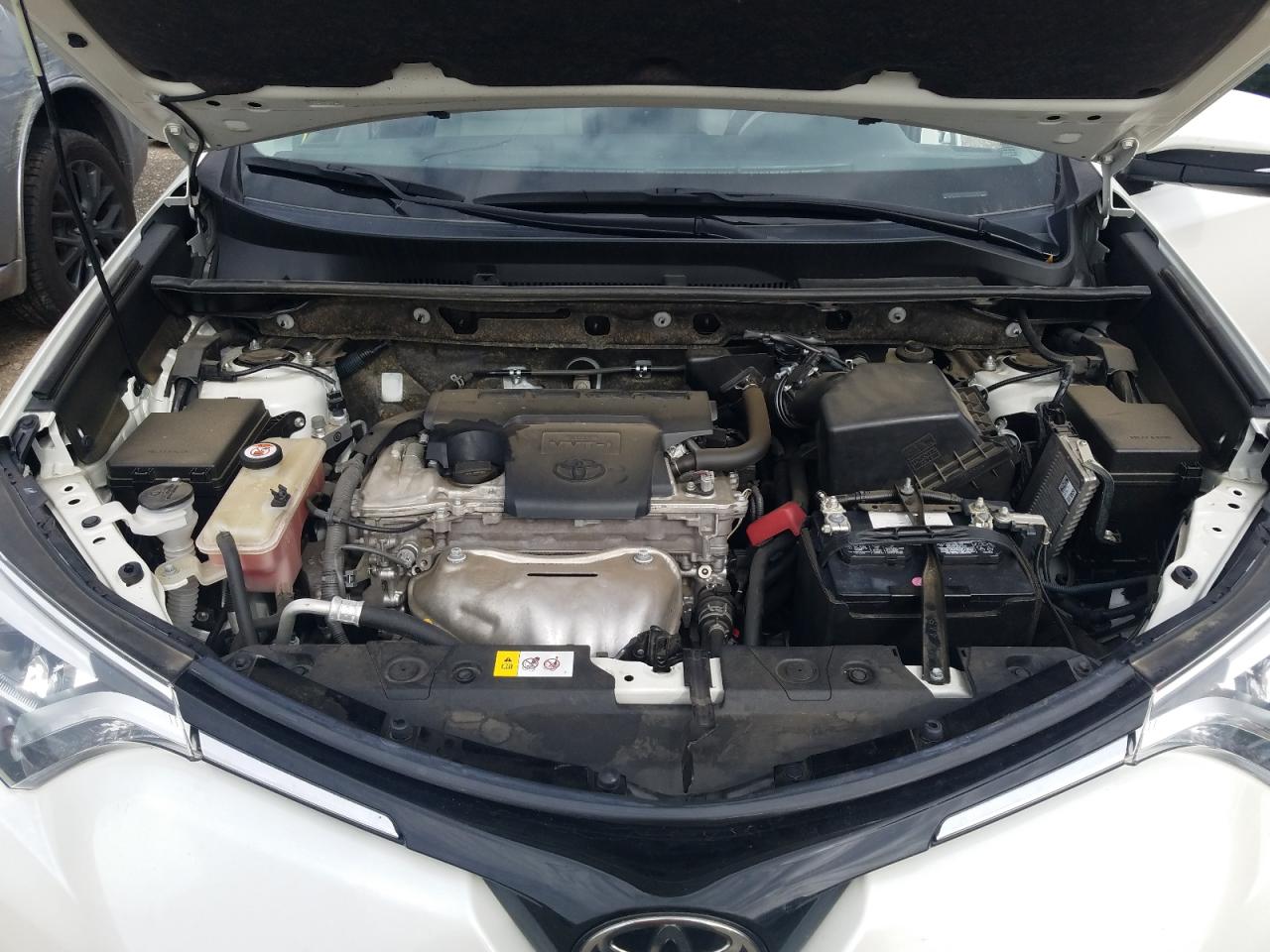 Photo 7 from auction – 2017 TOYOTA RAV4 LIMIT with VIN JTMYFREV6HD102093