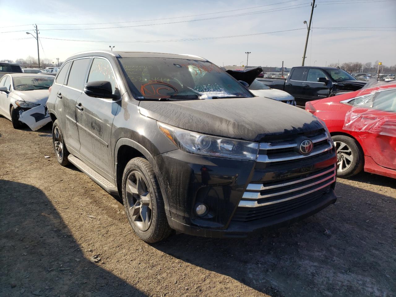 TOYOTA HIGHLANDER 2017 with VIN 5TDDZRFH9HS386449 - Photo from auction