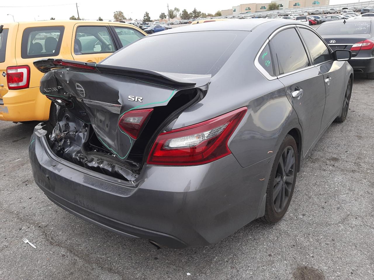 Photo 4 from auction – 2017 NISSAN ALTIMA 2.5 with VIN 1N4AL3AP4HC257817