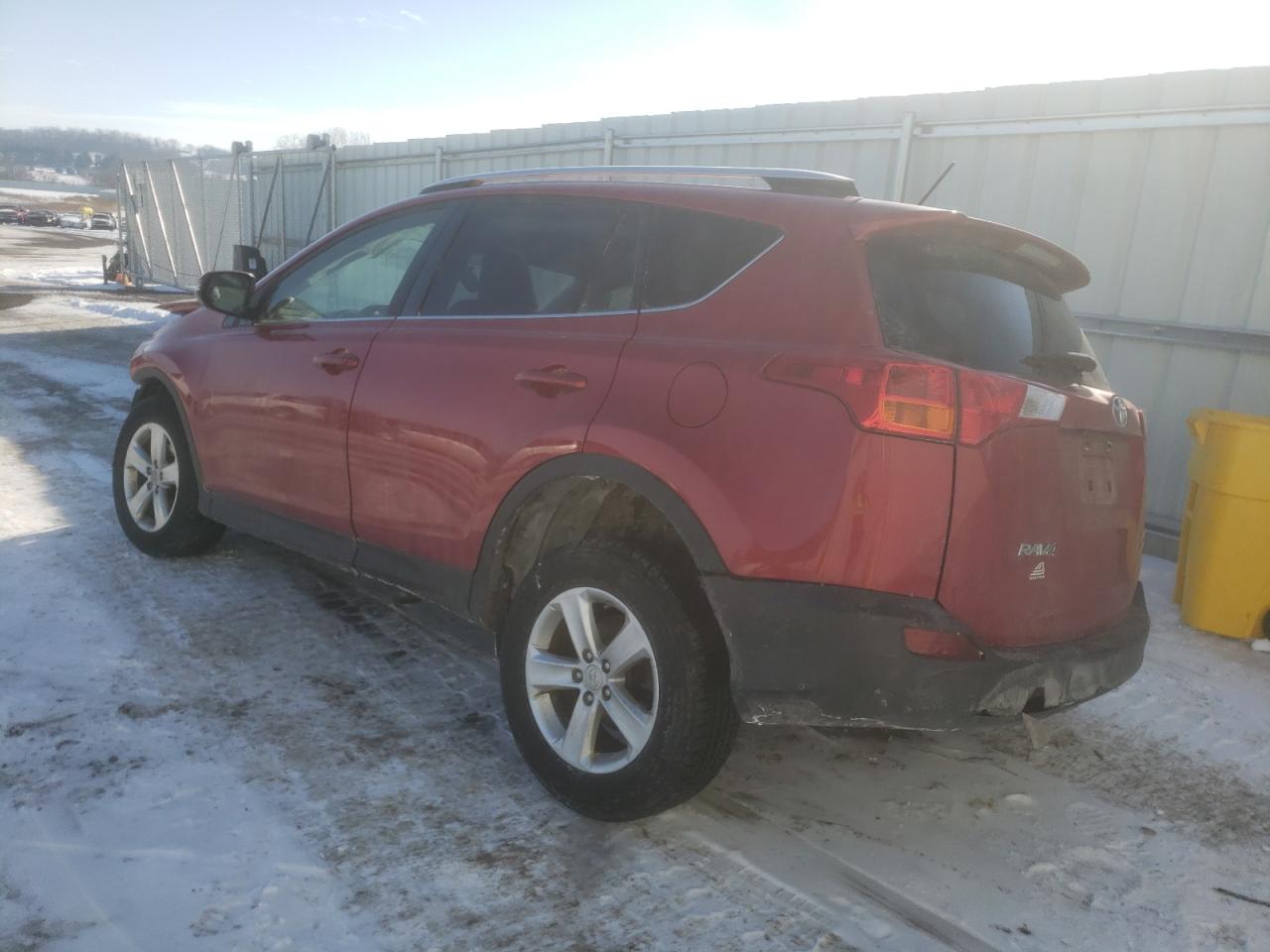 Photo 3 from auction – 2014 TOYOTA RAV4 XLE with VIN JTMRFREV6ED047841