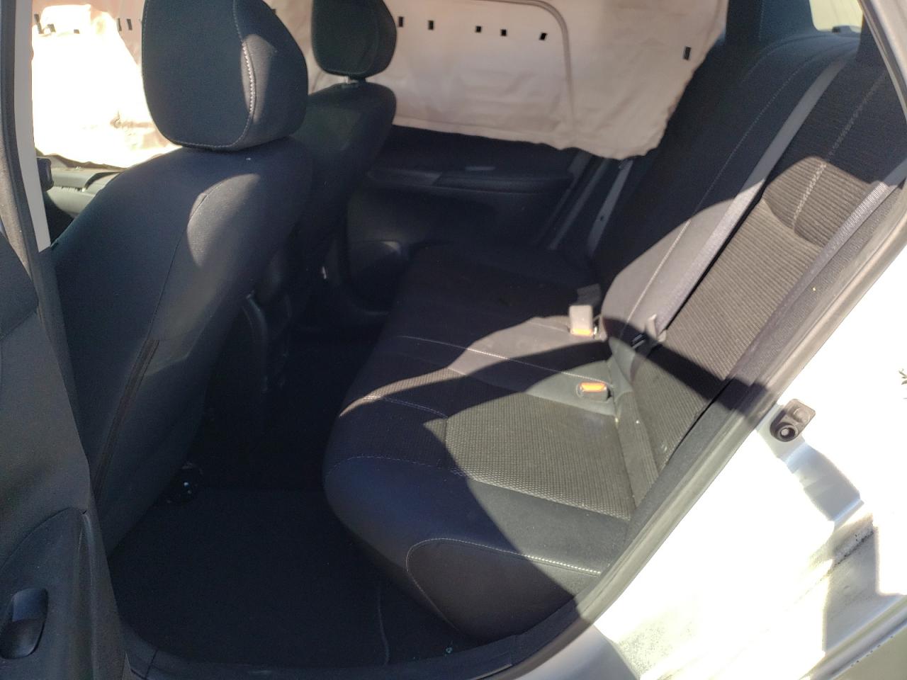 Photo 6 from auction – 2017 NISSAN SENTRA S with VIN 3N1AB7AP9HY403109