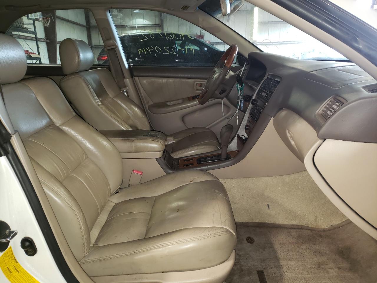 Photo 5 from auction – 2000 LEXUS ES 300 with VIN JT8BF28G2Y5098398