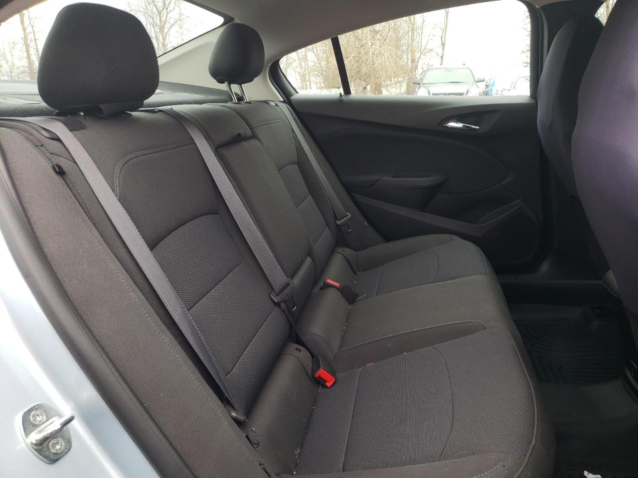 Photo 6 from auction – 2017 CHEVROLET CRUZE LT with VIN 3G1BE5SM3HS564343