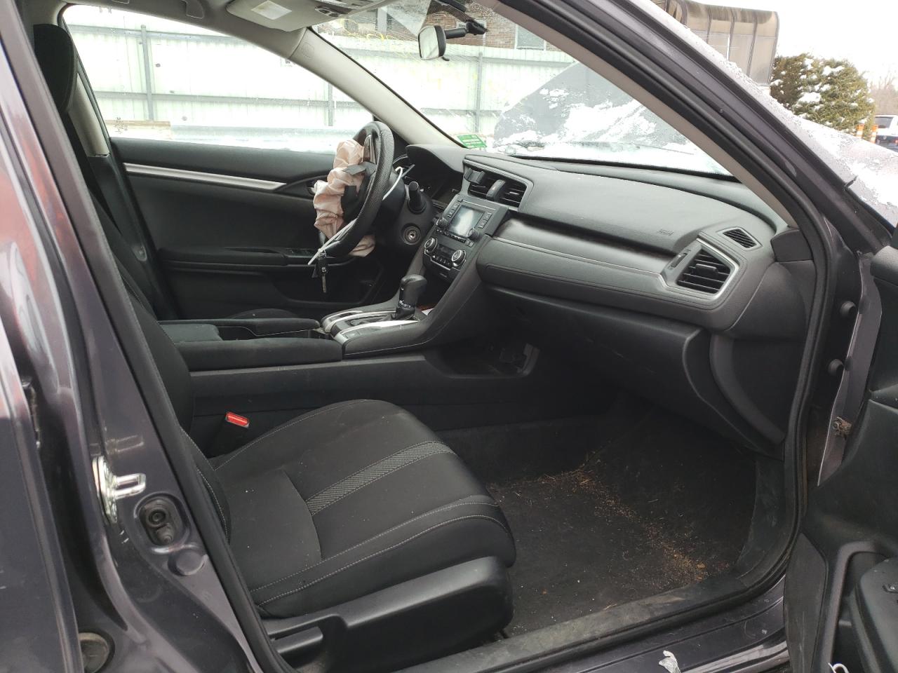 Photo 5 from auction – 2016 HONDA CIVIC LX with VIN 19XFC2F56GE224617