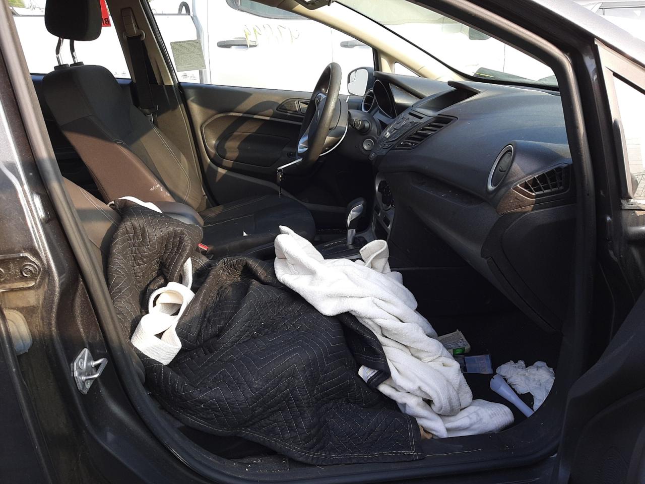 Photo 5 from auction – 2017 FORD FIESTA SE with VIN 3FADP4BJ9HM158152
