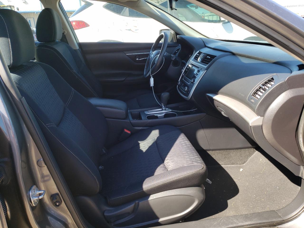 Photo 5 from auction – 2017 NISSAN ALTIMA 2.5 with VIN 1N4AL3AP0HC126691