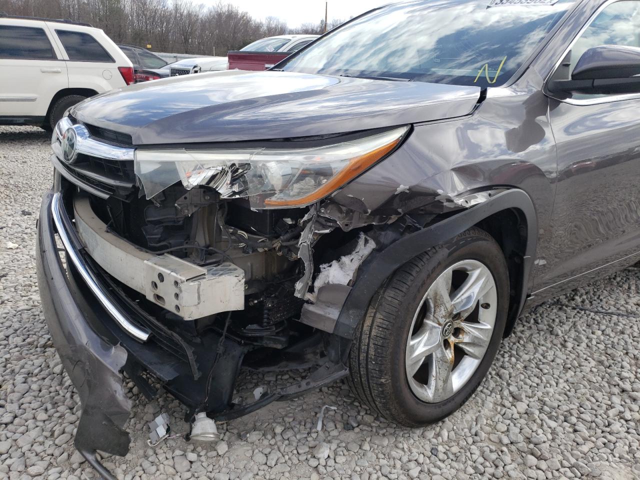 Photo 9 from auction – 2016 TOYOTA HIGHLANDER with VIN 5TDDKRFH8GS250929