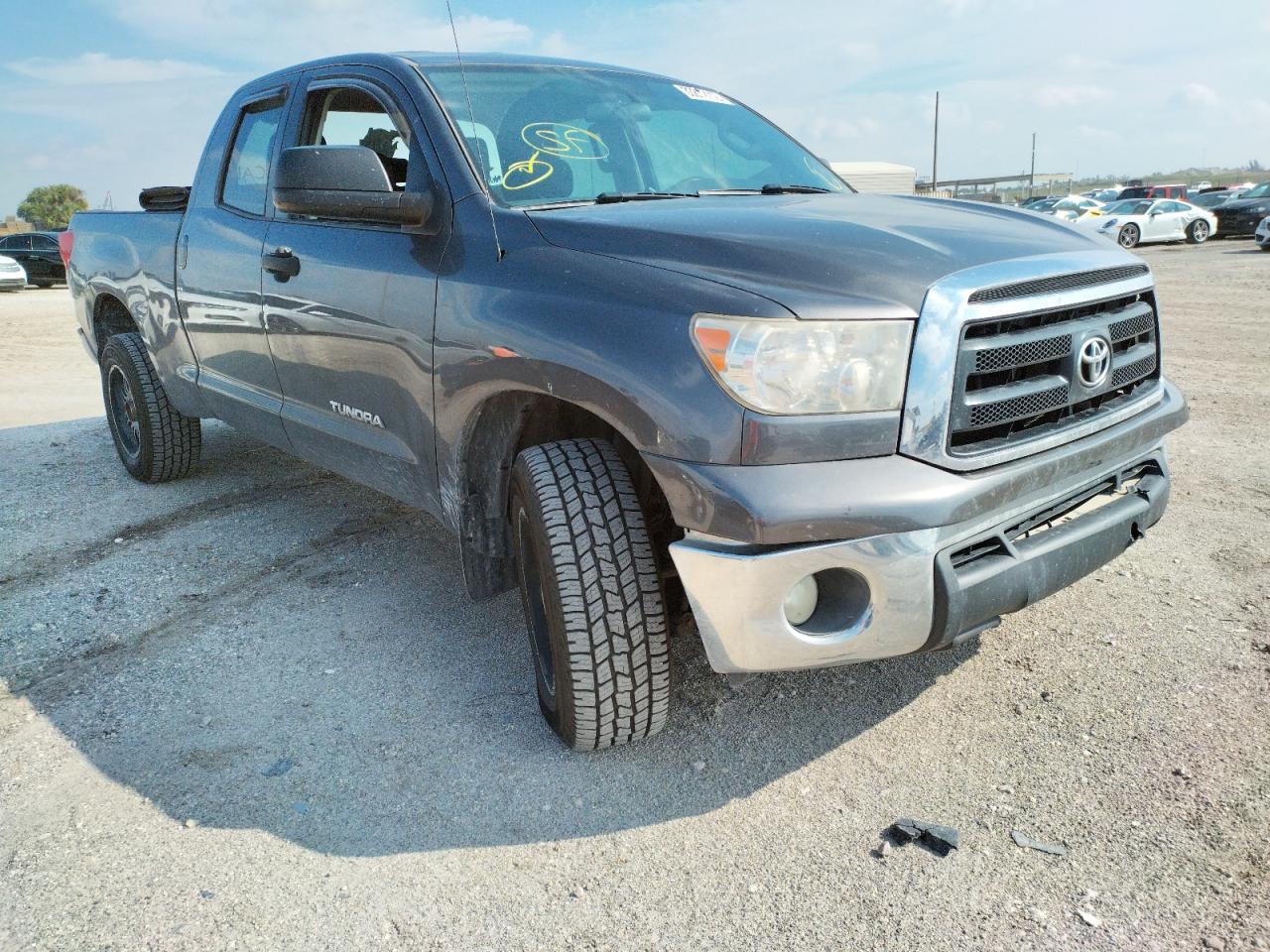 TOYOTA TUNDRA DOU 2013 with VIN 5TFUM5F15DX048416 - Photo from auction