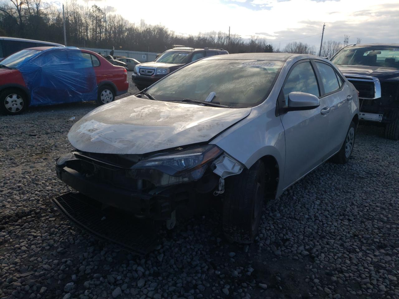 Photo 2 from auction – 2018 TOYOTA COROLLA L with VIN 5YFBURHE9JP801468
