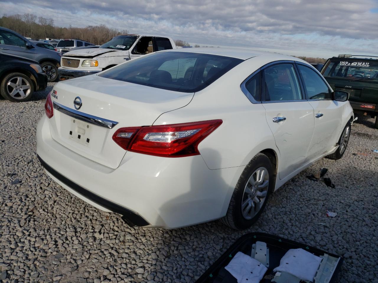 Photo 4 from auction – 2016 NISSAN ALTIMA 2.5 with VIN 1N4AL3AP6GC209461