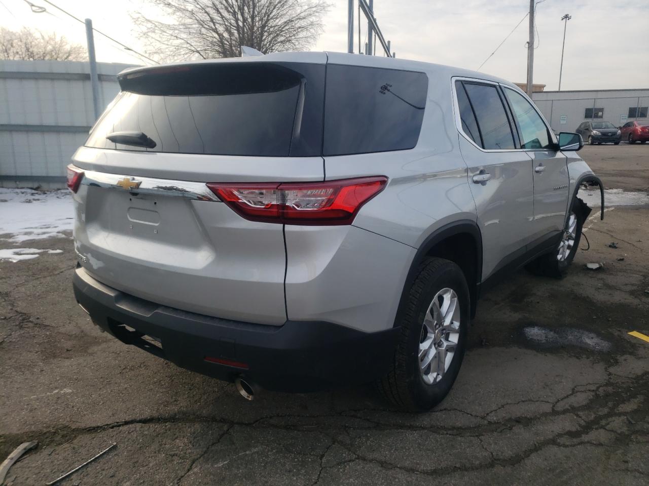 Photo 4 from auction – 2020 CHEVROLET TRAVERSE L with VIN 1GNERFKW4LJ260391