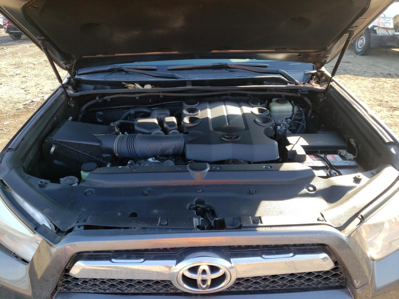 Photo 7 from auction – 2010 TOYOTA 4RUNNER SR with VIN JTEBU5JR6A5000379