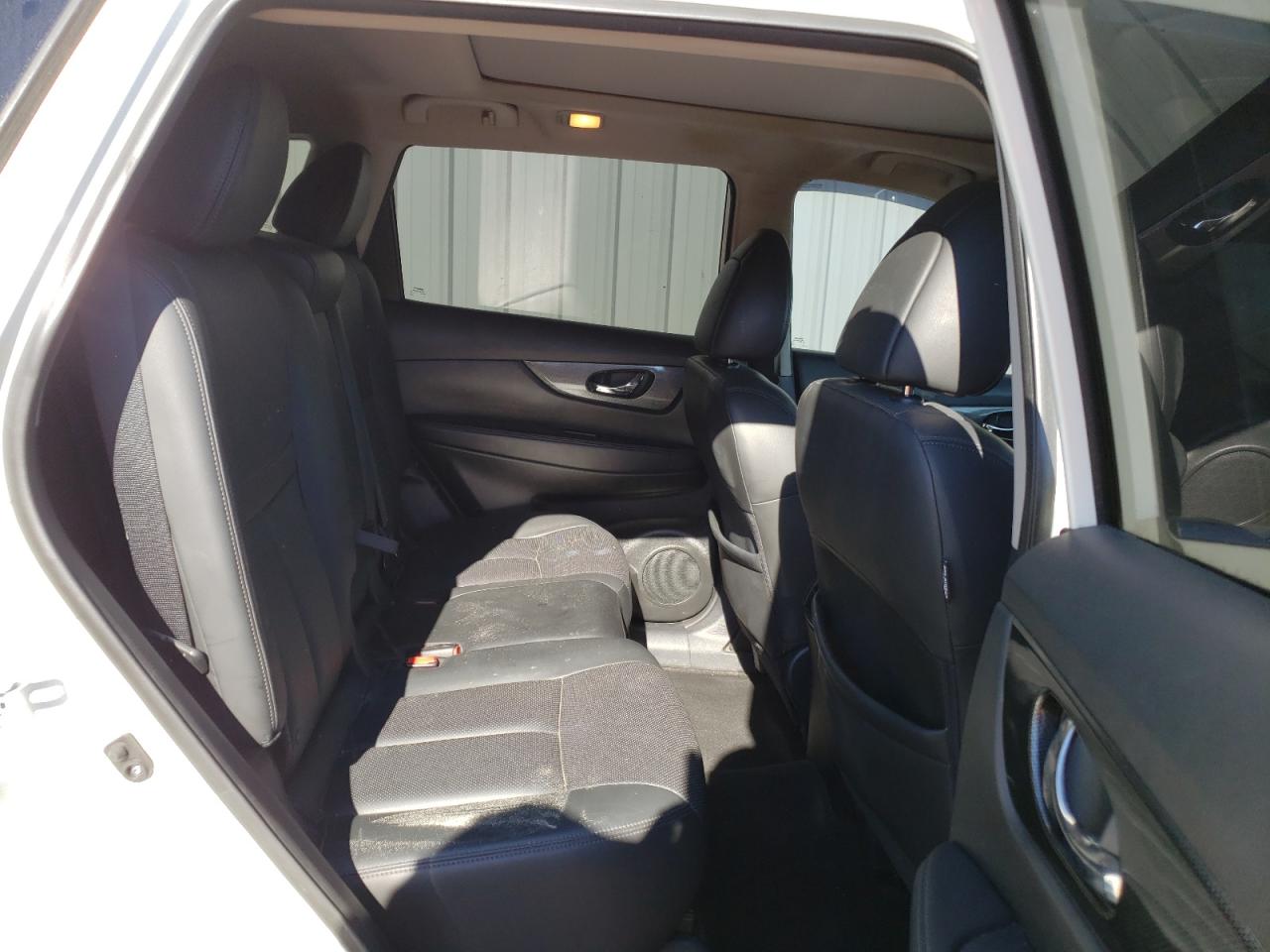 Photo 6 from auction – 2015 NISSAN ROGUE S with VIN 5N1AT2MT1FC813541