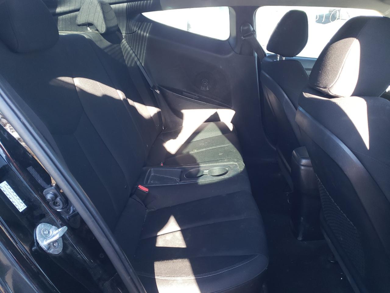 Photo 6 from auction – 2016 HYUNDAI VELOSTER with VIN KMHTC6AD3GU277023
