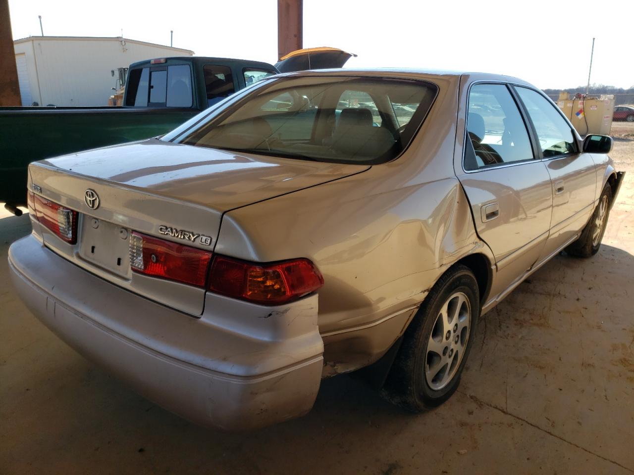 Photo 4 from auction – 2000 TOYOTA CAMRY CE with VIN JT2BG22KXY0391886