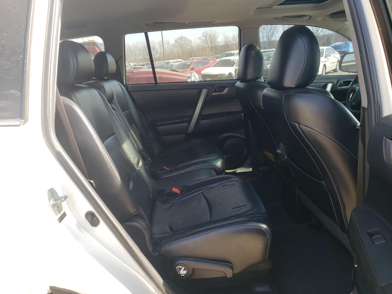 Photo 6 from auction – 2012 TOYOTA HIGHLANDER with VIN 5TDZK3EH9CS073855