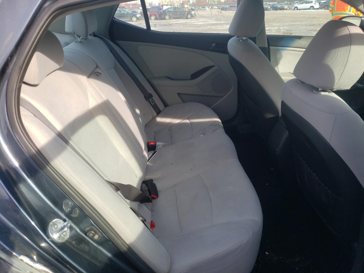 Photo 6 from auction – 2015 KIA OPTIMA LX with VIN KNAGM4A75F5535727