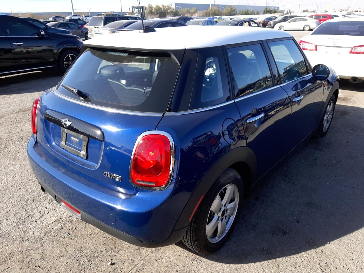 Photo 4 from auction – 2017 MINI COOPER with VIN WMWXU1C51H2E18745