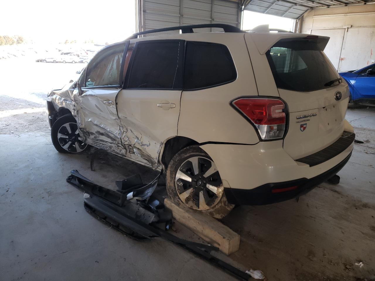Photo 3 from auction – 2018 SUBARU FORESTER 2 with VIN JF2SJAEC8JH486303