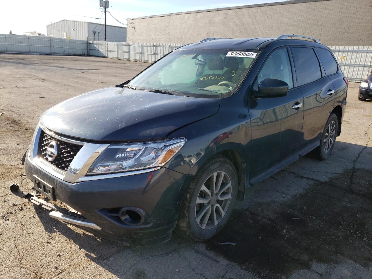 Photo 2 from auction – 2015 NISSAN PATHFINDER with VIN 5N1AR2MM4FC718804