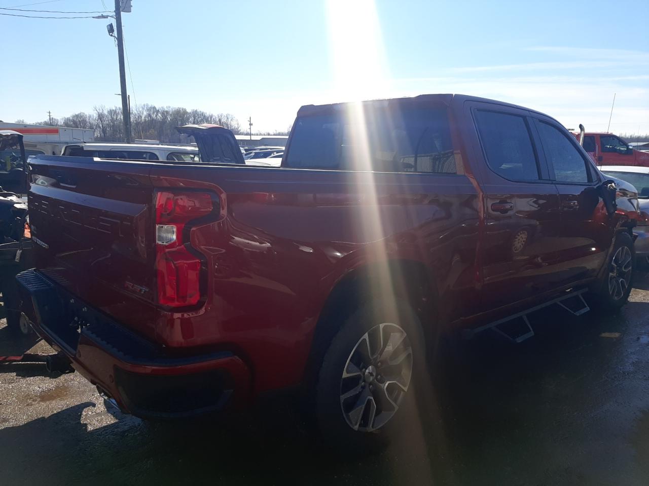 Photo 4 from auction – 2021 CHEVROLET SILVERADO with VIN 3GCUYEED3MG226697