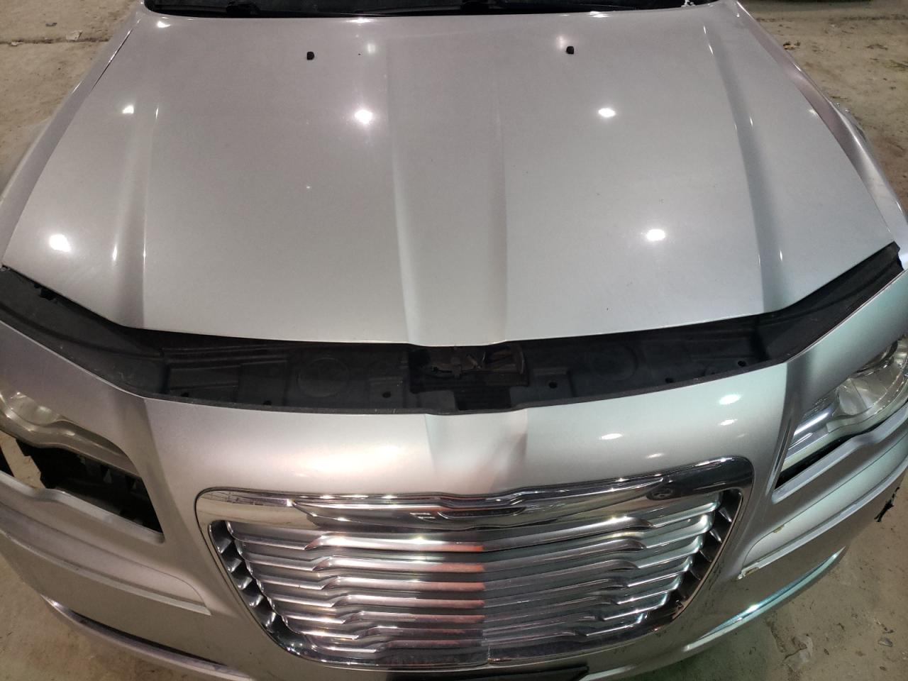 Photo 9 from auction – 2012 CHRYSLER 300 with VIN 2C3CCAAG2CH107383