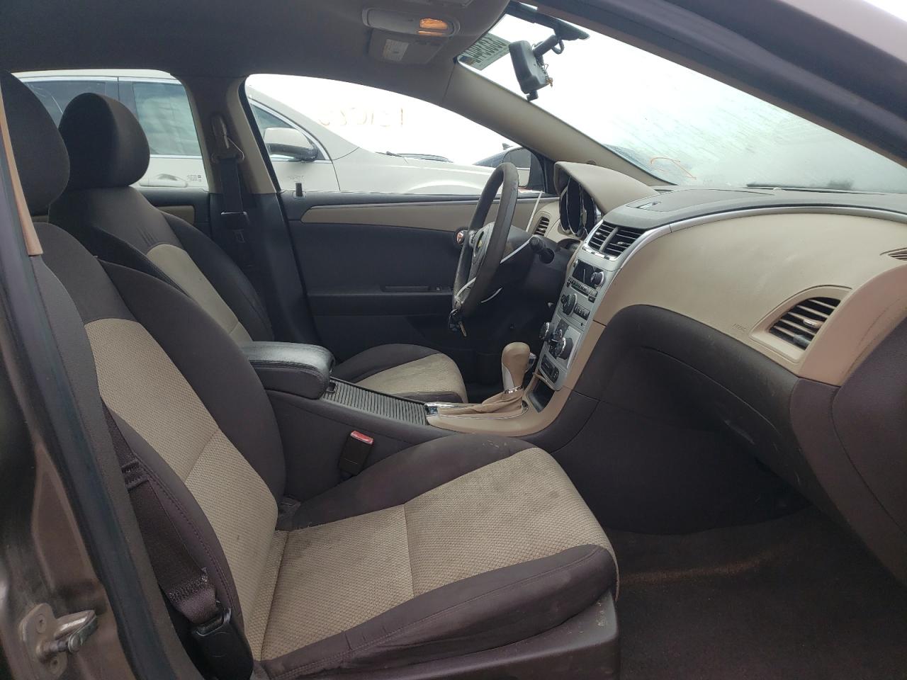 صورة رقم 5 من المزاد - 2012 CHEVROLET MALIBU LS مع VIN 1G1ZB5E01CF136154