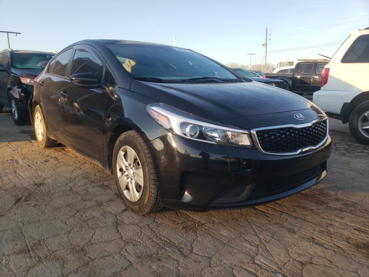 KIA FORTE LX 2018 with VIN 3KPFK4A76JE243375 - Photo from auction