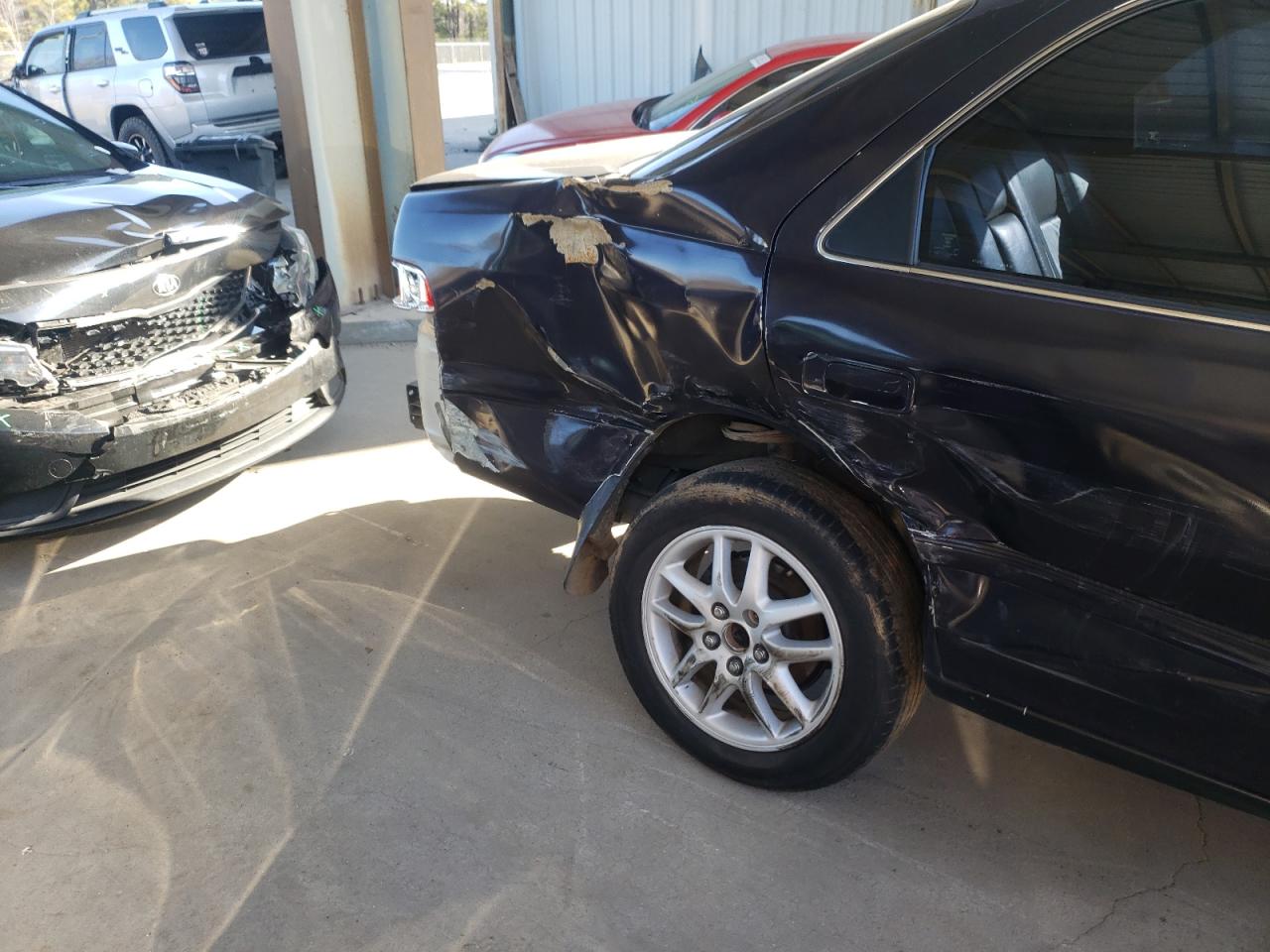 Photo 9 from auction – 2000 TOYOTA CAMRY LE with VIN 4T1BF28K5YU104976