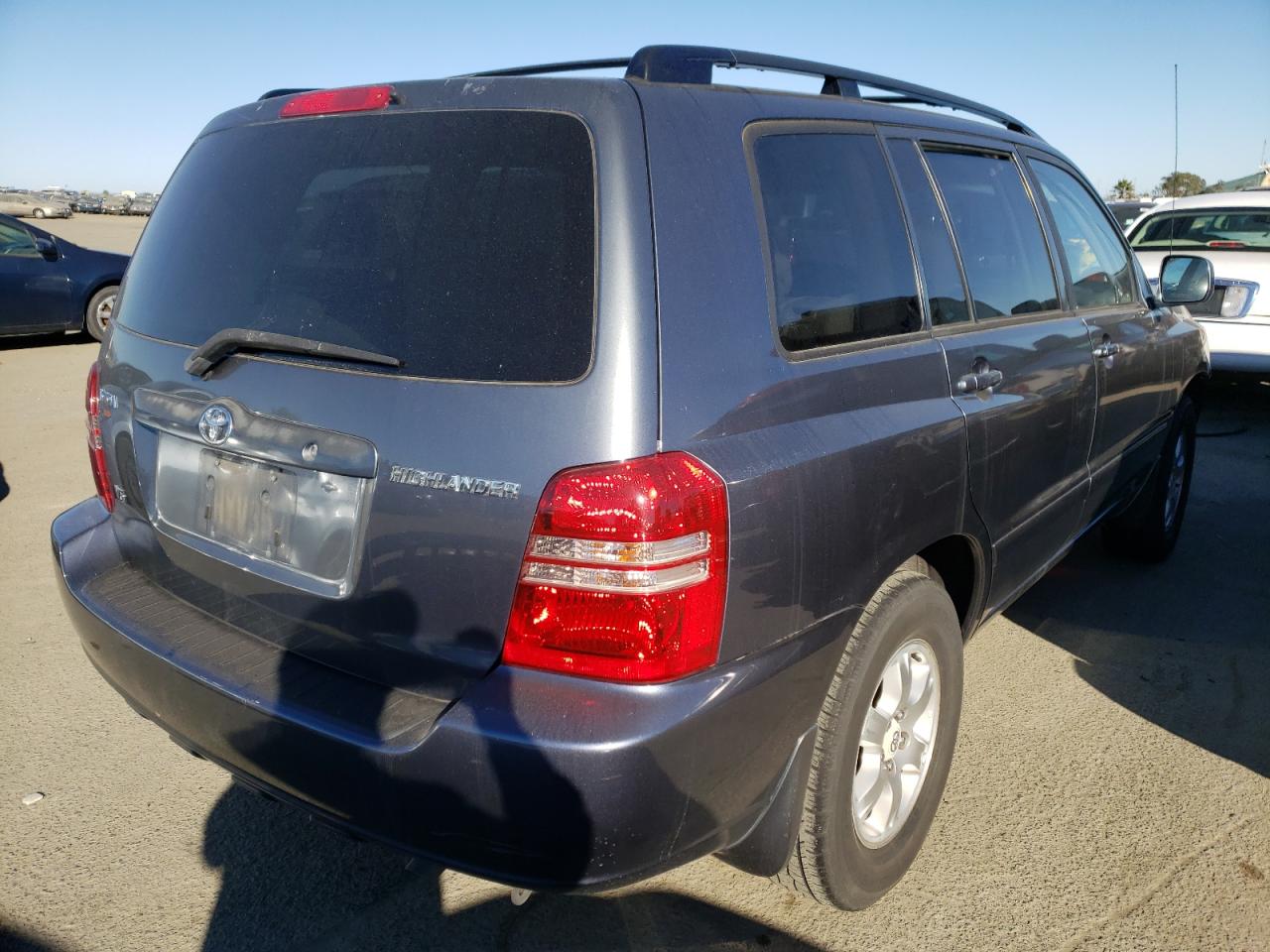 Photo 4 from auction – 2003 TOYOTA HIGHLANDER with VIN JTEGF21A730115730