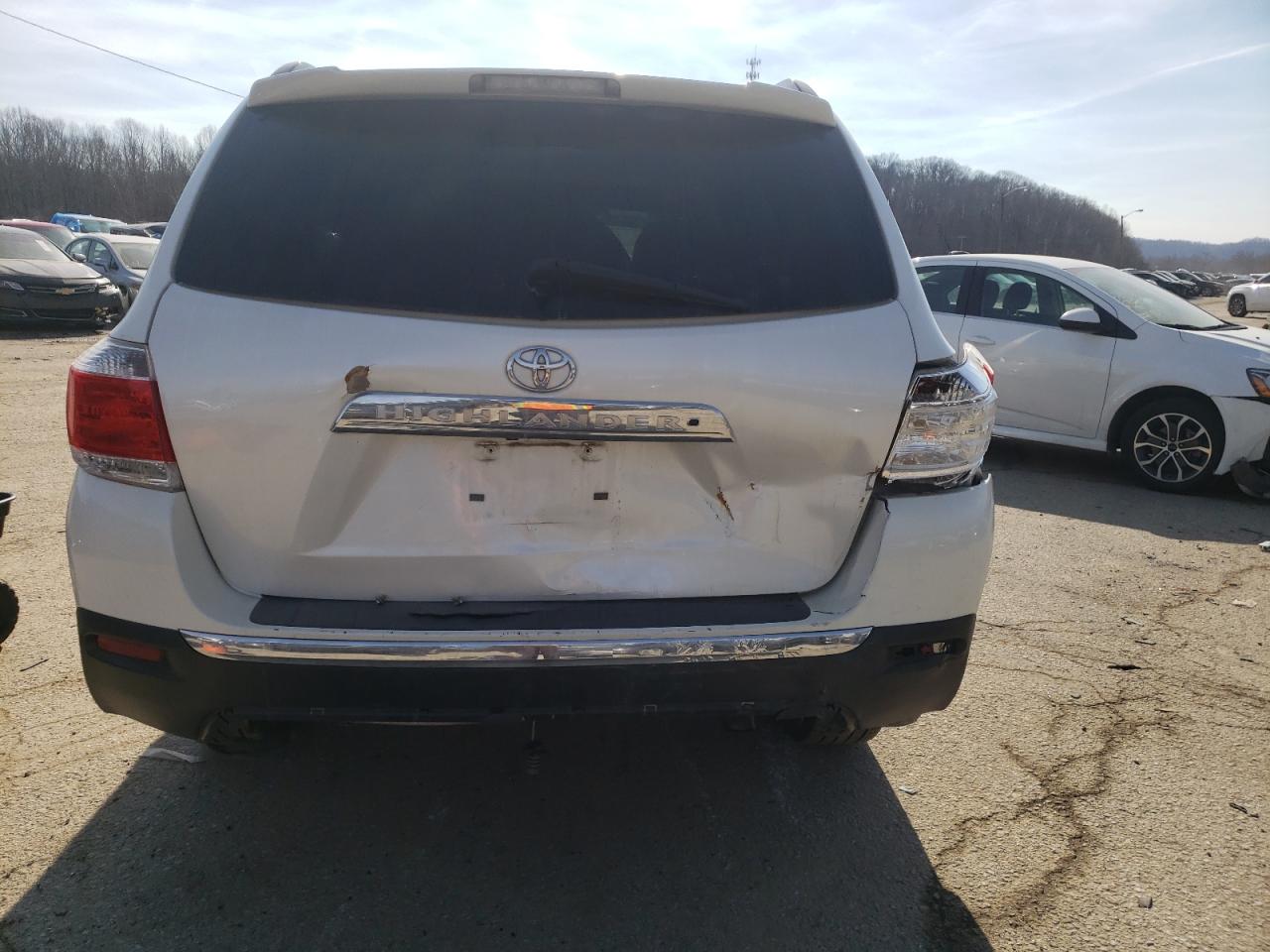 Photo 9 from auction – 2012 TOYOTA HIGHLANDER with VIN 5TDZK3EH9CS073855