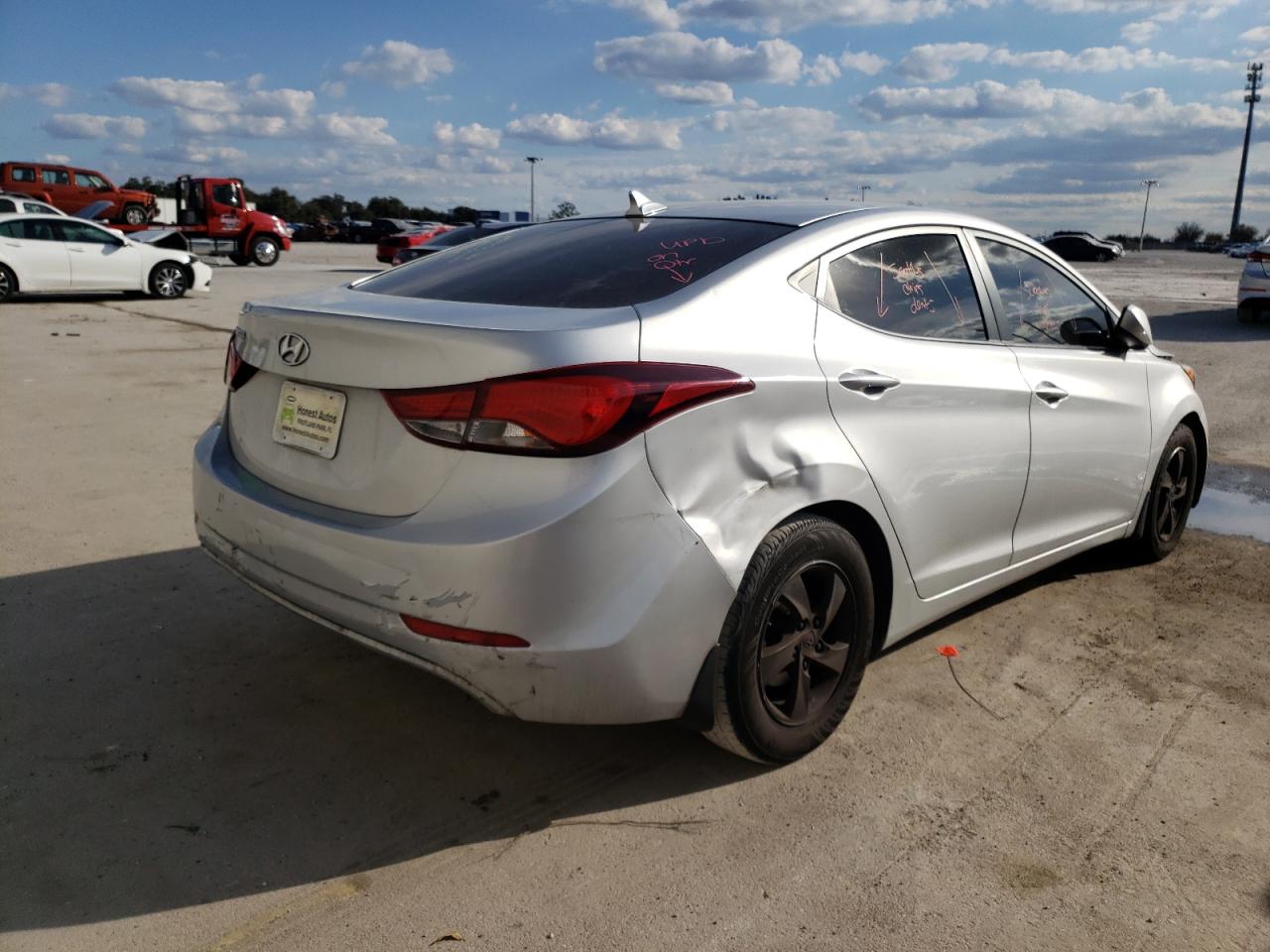 Photo 4 from auction – 2015 HYUNDAI ELANTRA SE with VIN 5NPDH4AE1FH611985