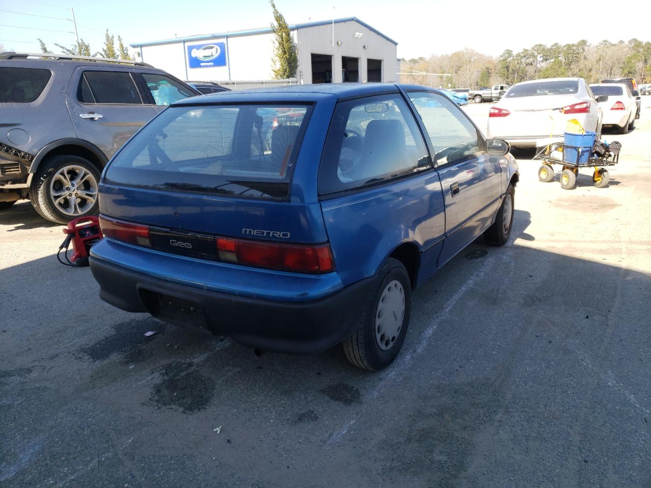 Photo 4 from auction – 1993 GEO METRO with VIN 2C1MR2466P6726073