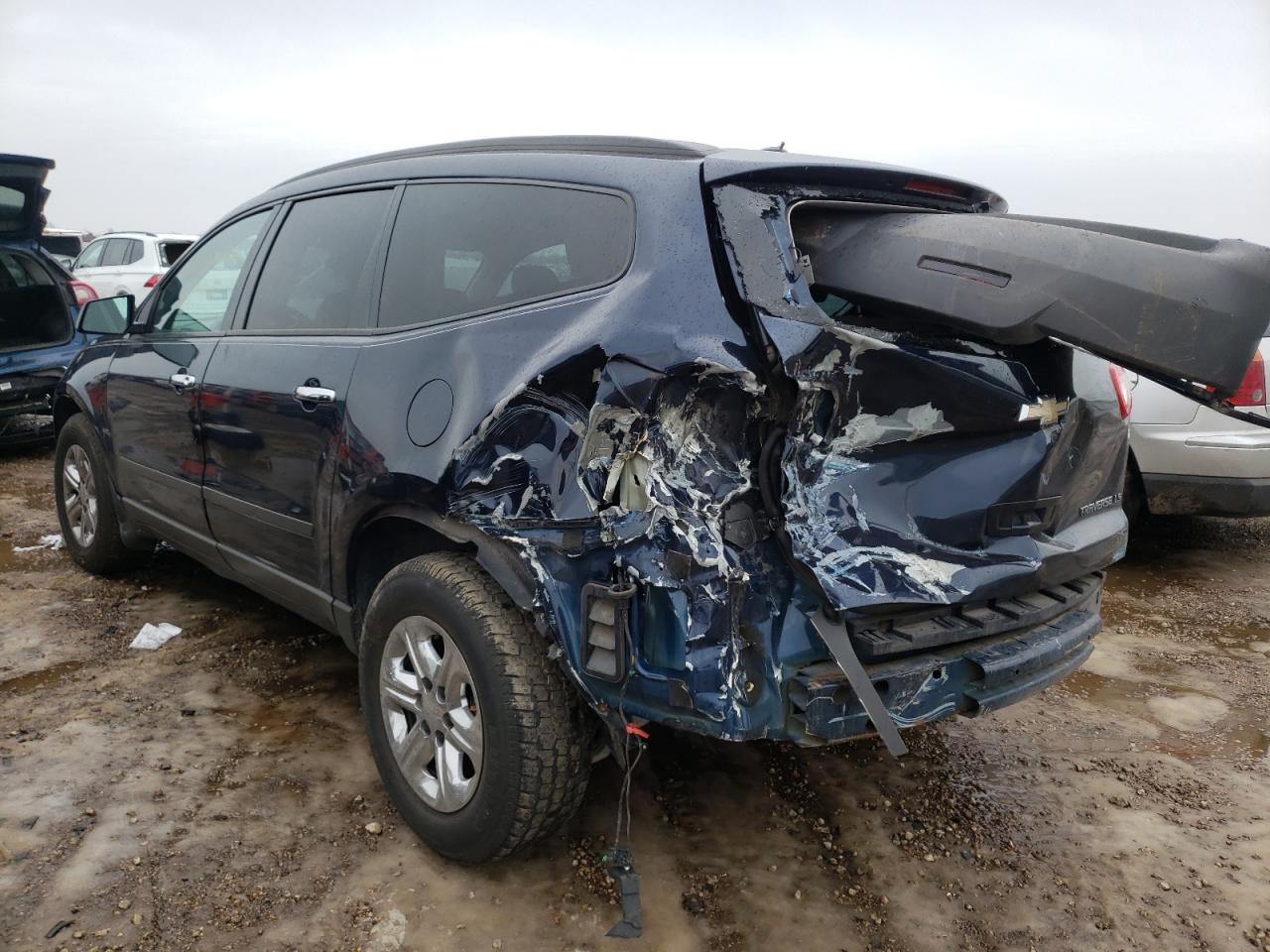 Photo 3 from auction – 2012 CHEVROLET TRAVERSE L with VIN 1GNKREED3CJ217667