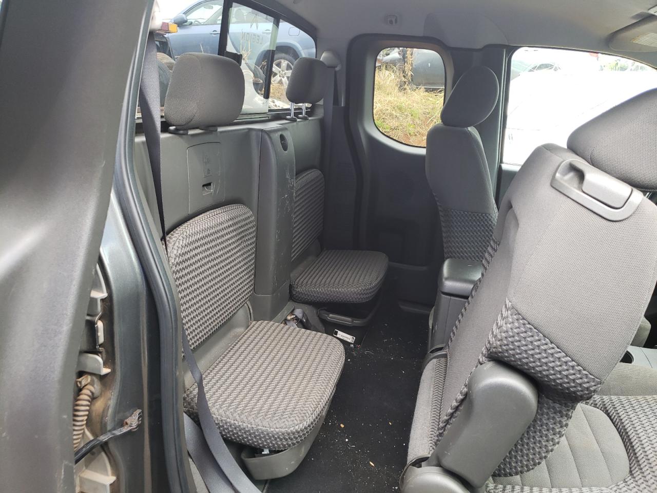 Photo 6 from auction – 2006 NISSAN FRONTIER S with VIN 1N6AD06U46C463265