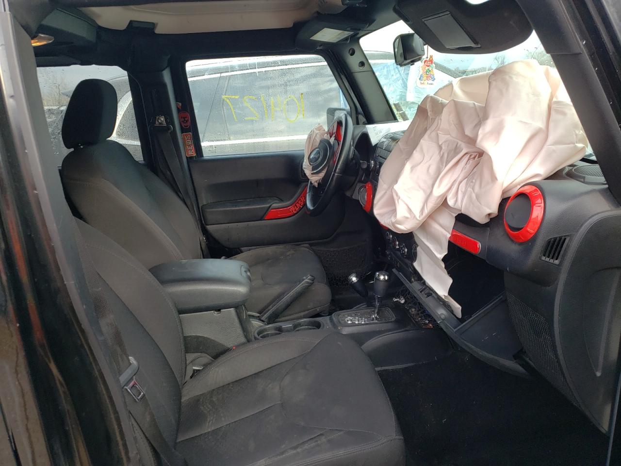 Photo 5 from auction – 2016 JEEP WRANGLER U with VIN 1C4BJWDG8GL161009