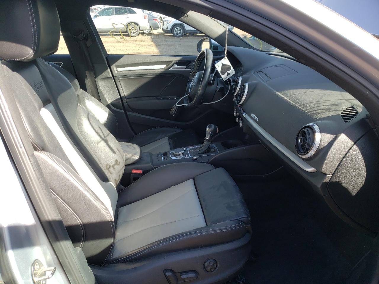Photo 5 from auction – 2016 AUDI S3 PREMIUM with VIN WAUB1GFF4G1116409