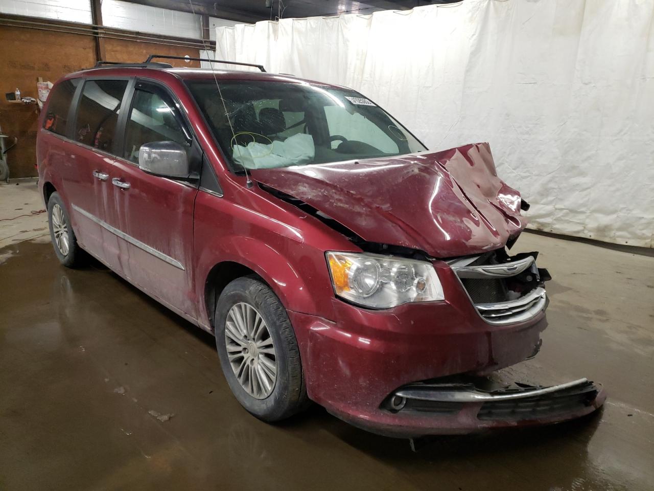 CHRYSLER TOWN & COU 2013 with VIN 2C4RC1CG6DR537755 - Photo from auction