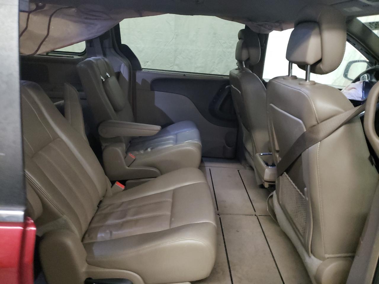 Photo 6 from auction – 2013 CHRYSLER TOWN & COU with VIN 2C4RC1CG6DR537755