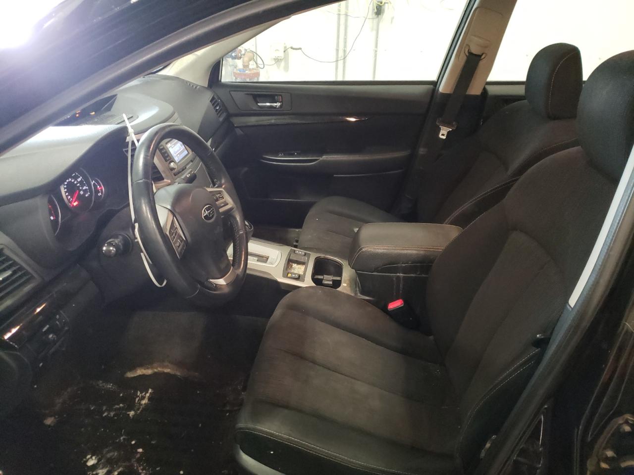 Photo 5 from auction – 2014 SUBARU LEGACY 2.5 with VIN 4S3BMCH62E3013393