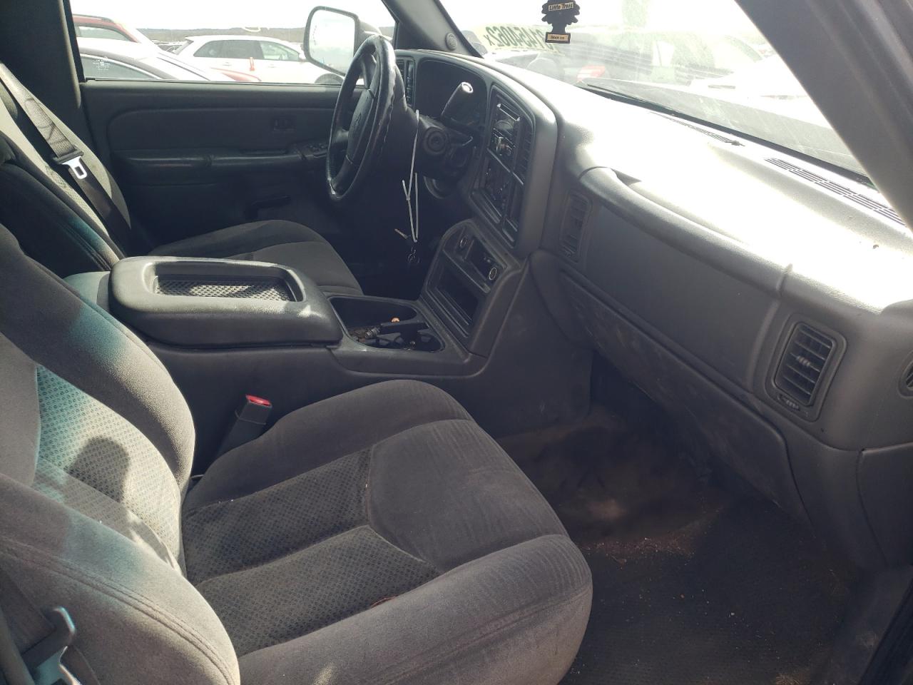 Photo 5 from auction – 2005 CHEVROLET SILVERADO with VIN 1GCHK23U65F917584