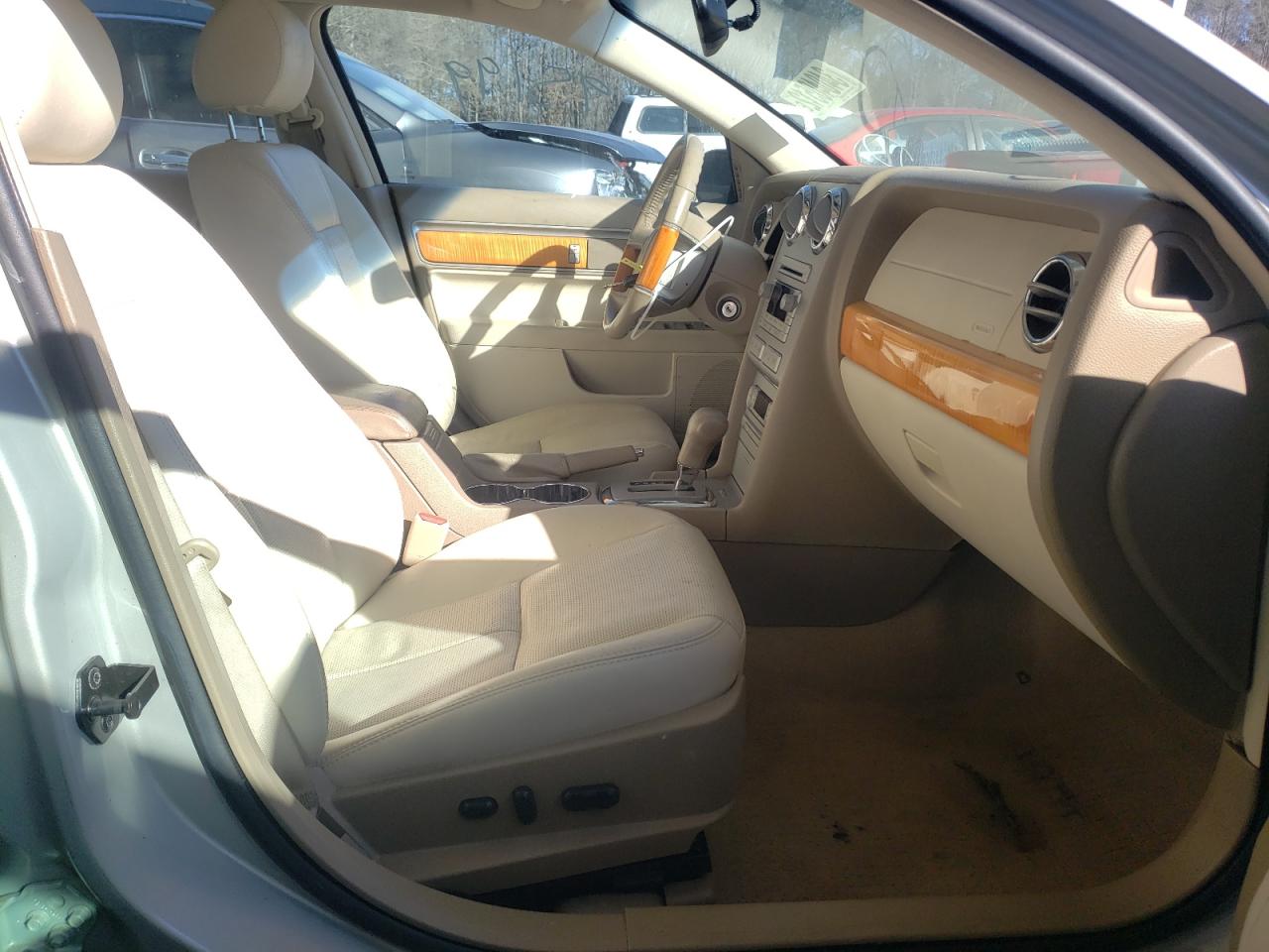 Photo 5 from auction – 2008 LINCOLN MKZ with VIN 3LNHM26T28R635068