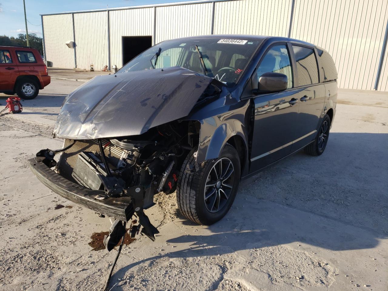 Photo 2 from auction – 2018 DODGE GRAND CARA with VIN 2C4RDGEG1JR238330